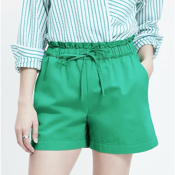Pants - LOFT Smocked Lyocell Green Pocket Shorts, Women’s Size Medium Resortwear